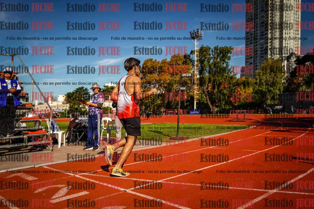 Fotos de los 800 m llanos de varones