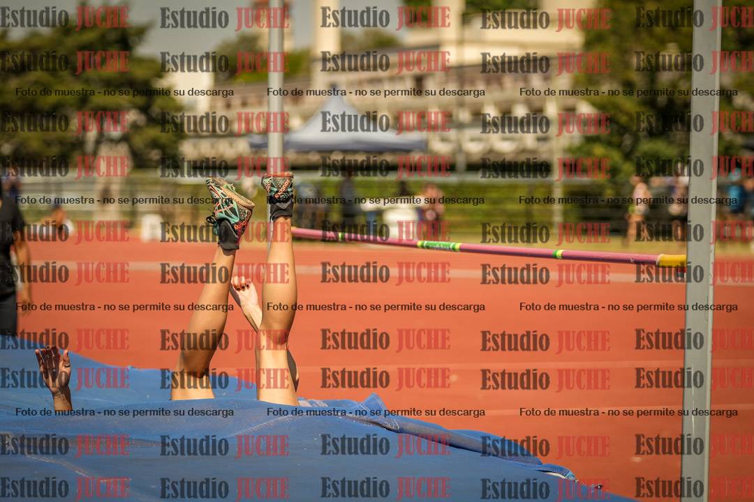 Fotos del salto en alto de mujeres