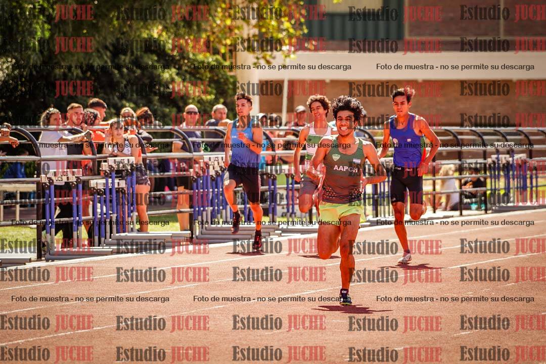 Fotos de los 400 m llanos de varones