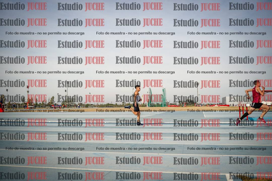 Fotos de los 200 m llanos de varones
