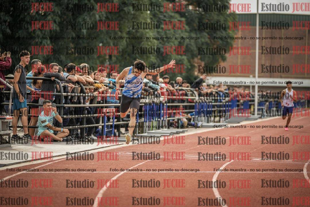 Fotos de los 400 m llanos de varones