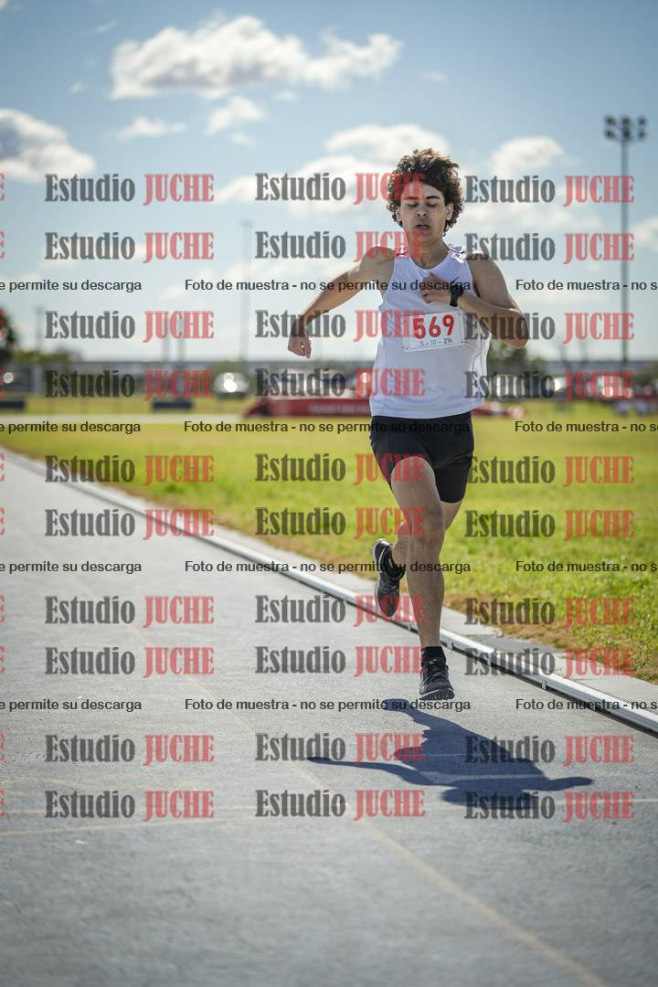 Fotos de los 800 m llanos de varones
