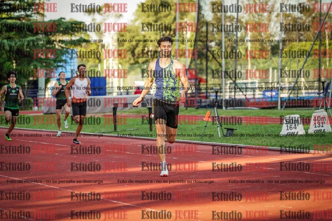 Fotos de los 400 m llanos de varones