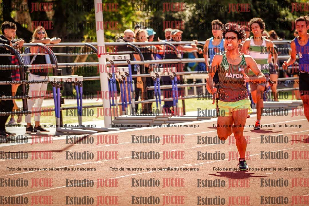 Fotos de los 400 m llanos de varones