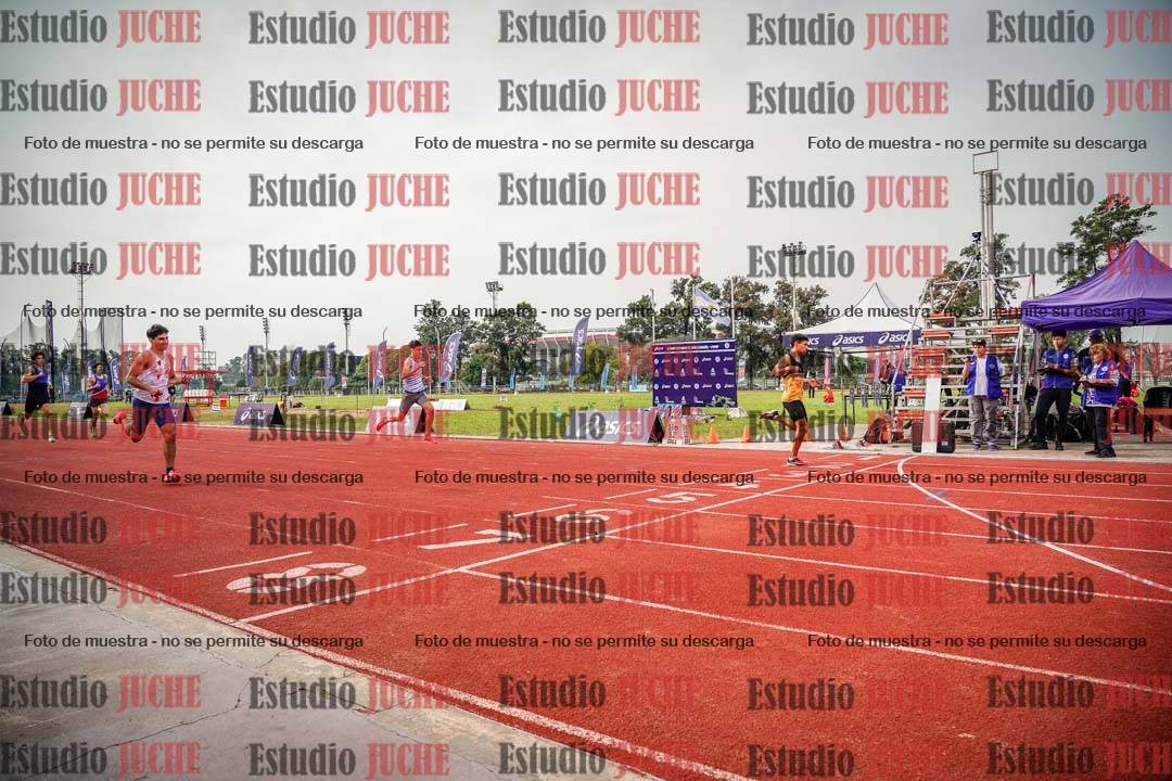 Fotos de los 400 m llanos de varones