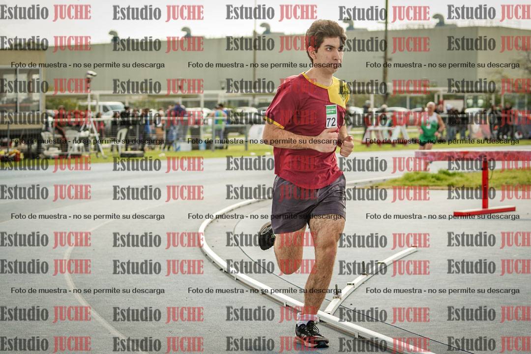 Fotos de los 800 m llanos de varones