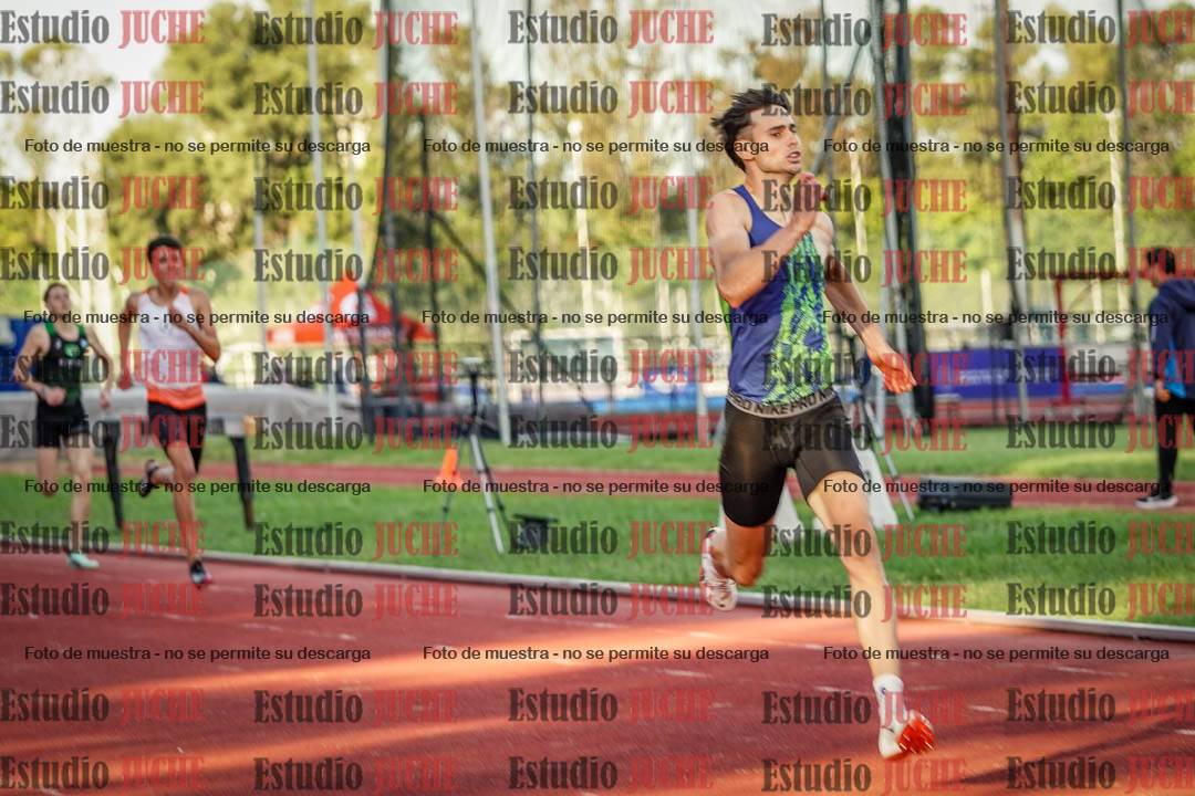 Fotos de los 400 m llanos de varones