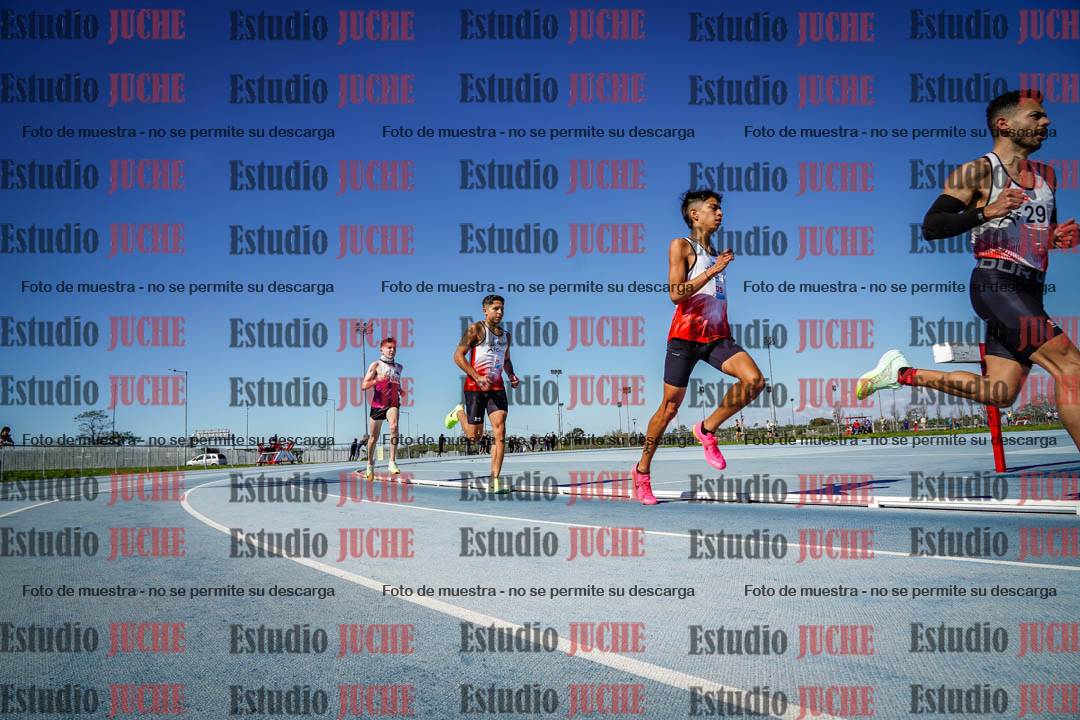 Fotos de los 5000 m llanos de mujeres y varones