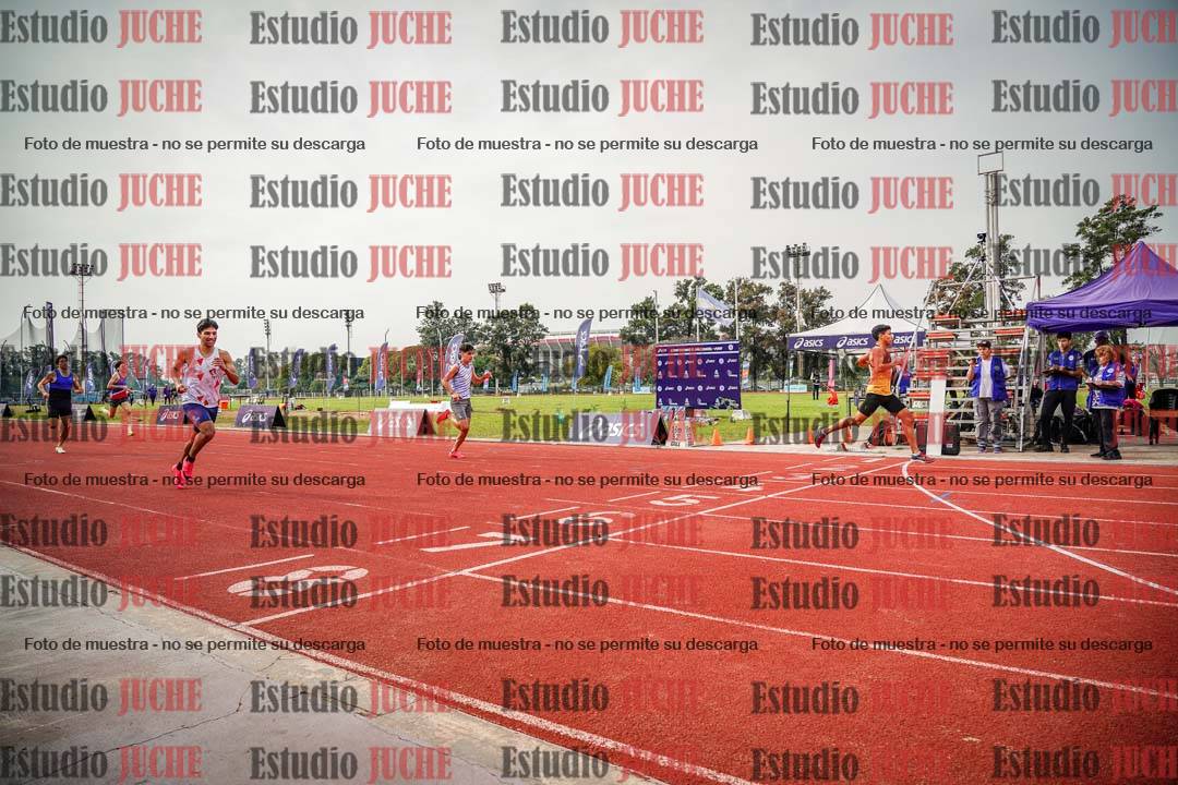 Fotos de los 400 m llanos de varones