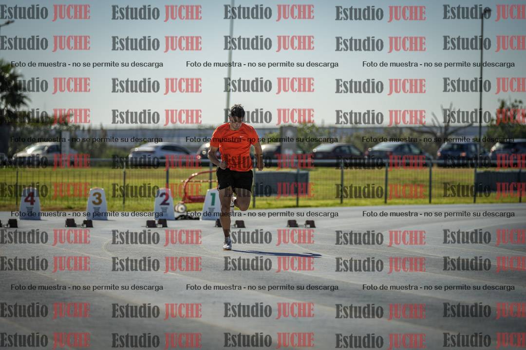 Fotos de los 100 m llanos de varones - decatlón 1