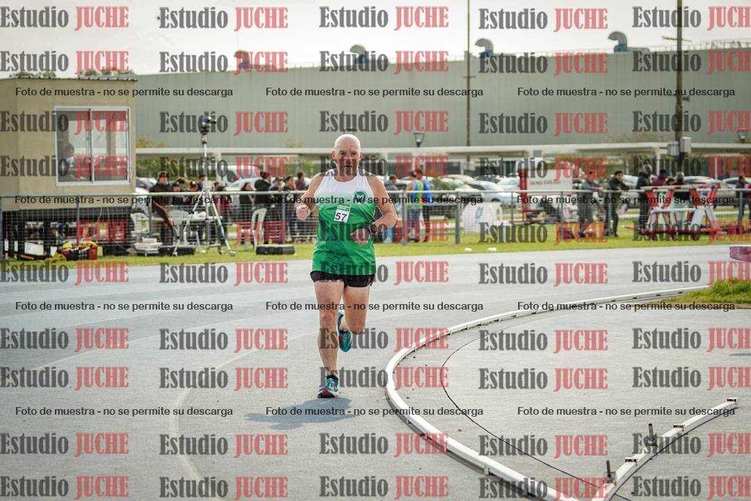 Fotos de los 800 m llanos de varones