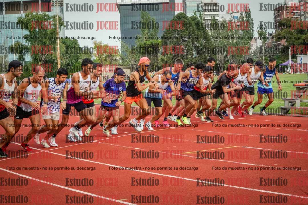 Fotos de los 3000 m llanos de varones
