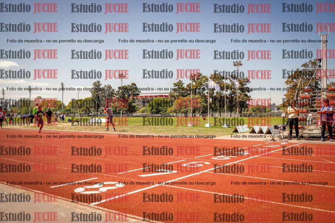 Fotos de los 400 m llanos de varones