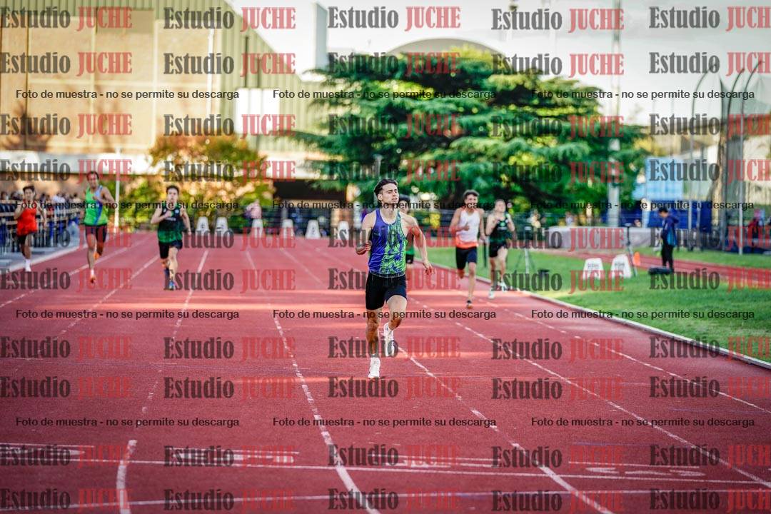 Fotos de los 400 m llanos de varones