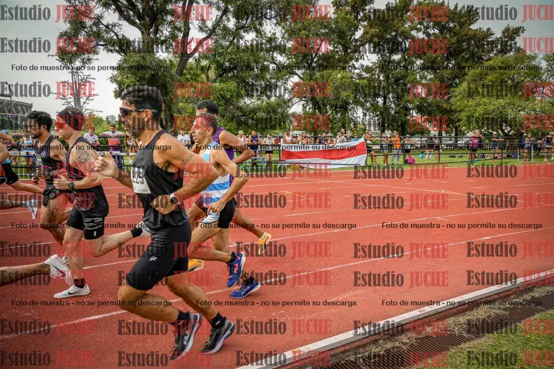 Fotos de los 3000 m llanos de varones