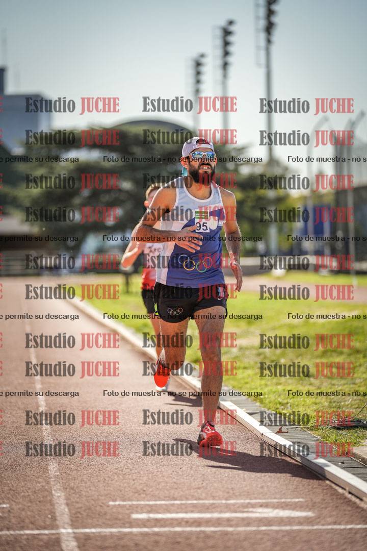 Fotos de los 800 m llanos de varones