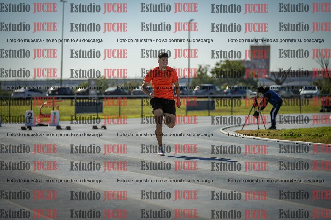 Fotos de los 100 m llanos de varones - decatlón 1