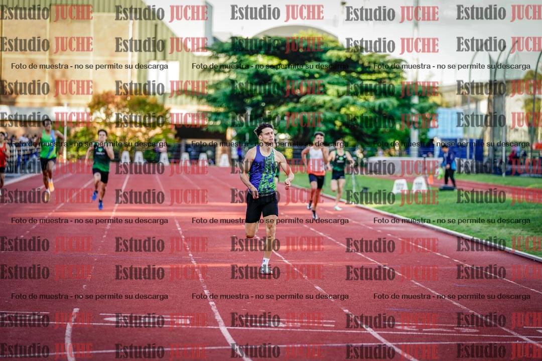 Fotos de los 400 m llanos de varones