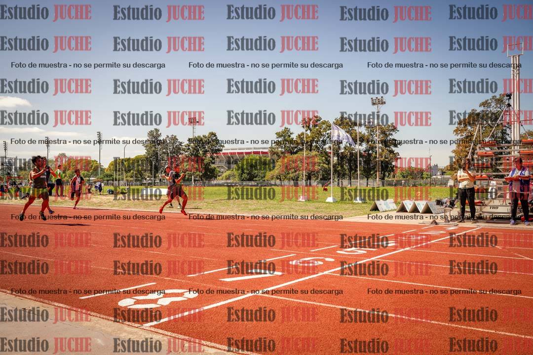 Fotos de los 400 m llanos de varones