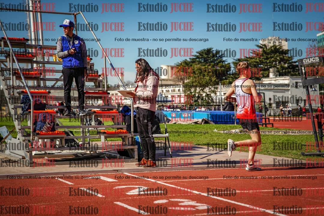 Fotos de los 800 m llanos de varones