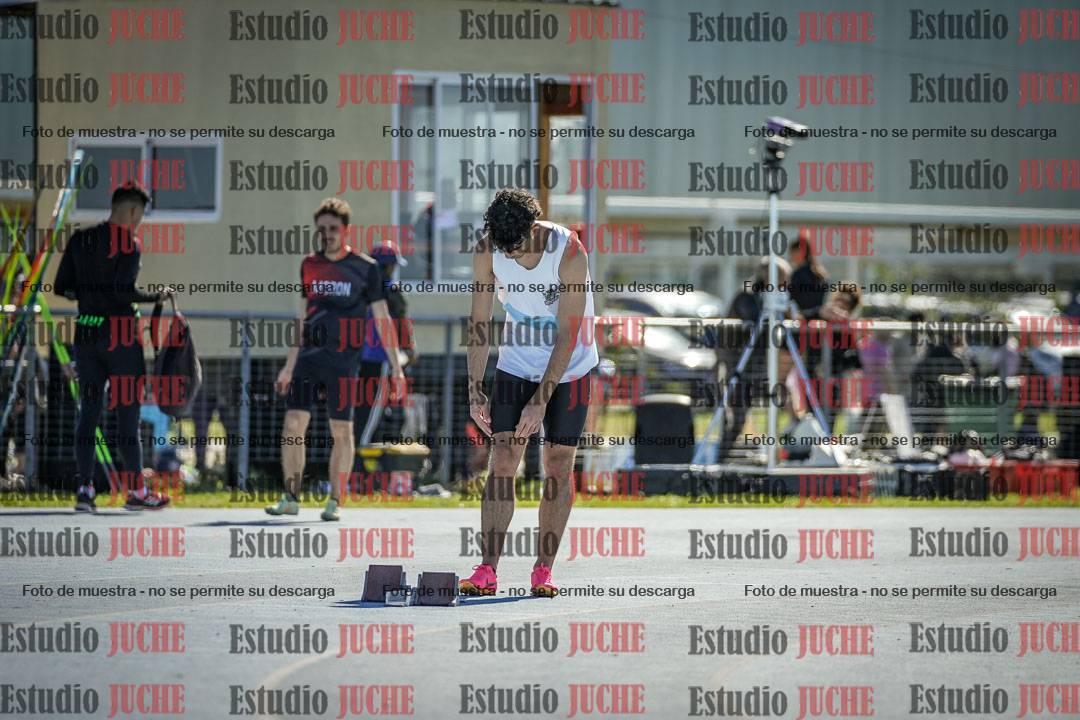 Fotos de los 400 m llanos de varones
