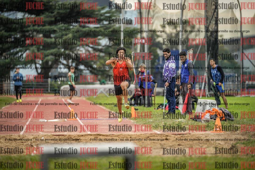 Fotos del salto triple de varones