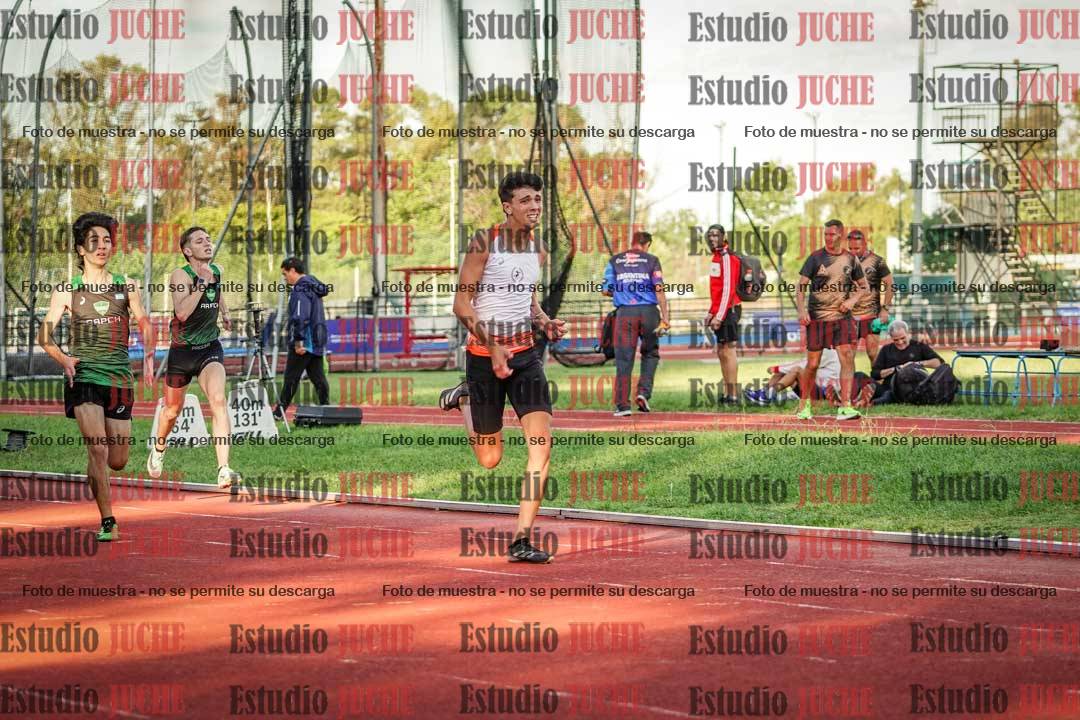 Fotos de los 400 m llanos de varones