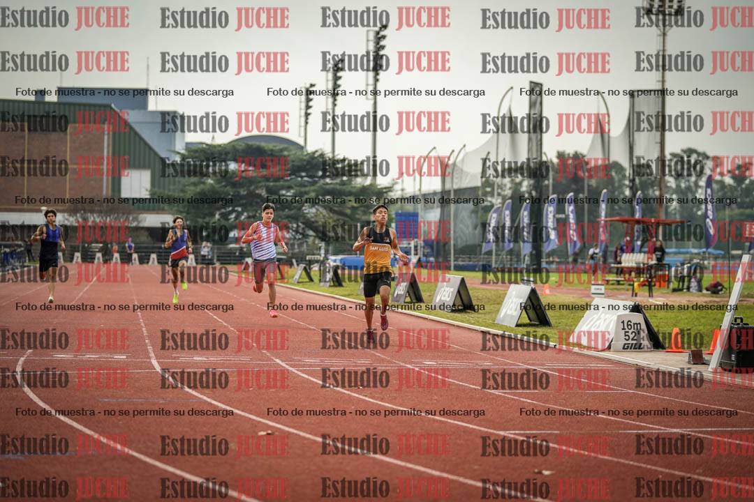 Fotos de los 400 m llanos de varones