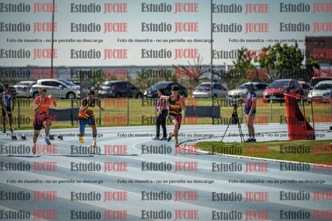 Fotos de los 100 m llanos de varones