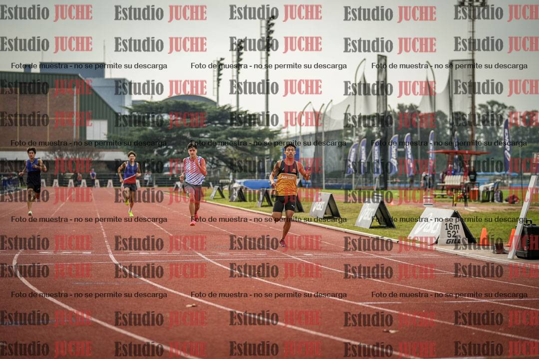 Fotos de los 400 m llanos de varones