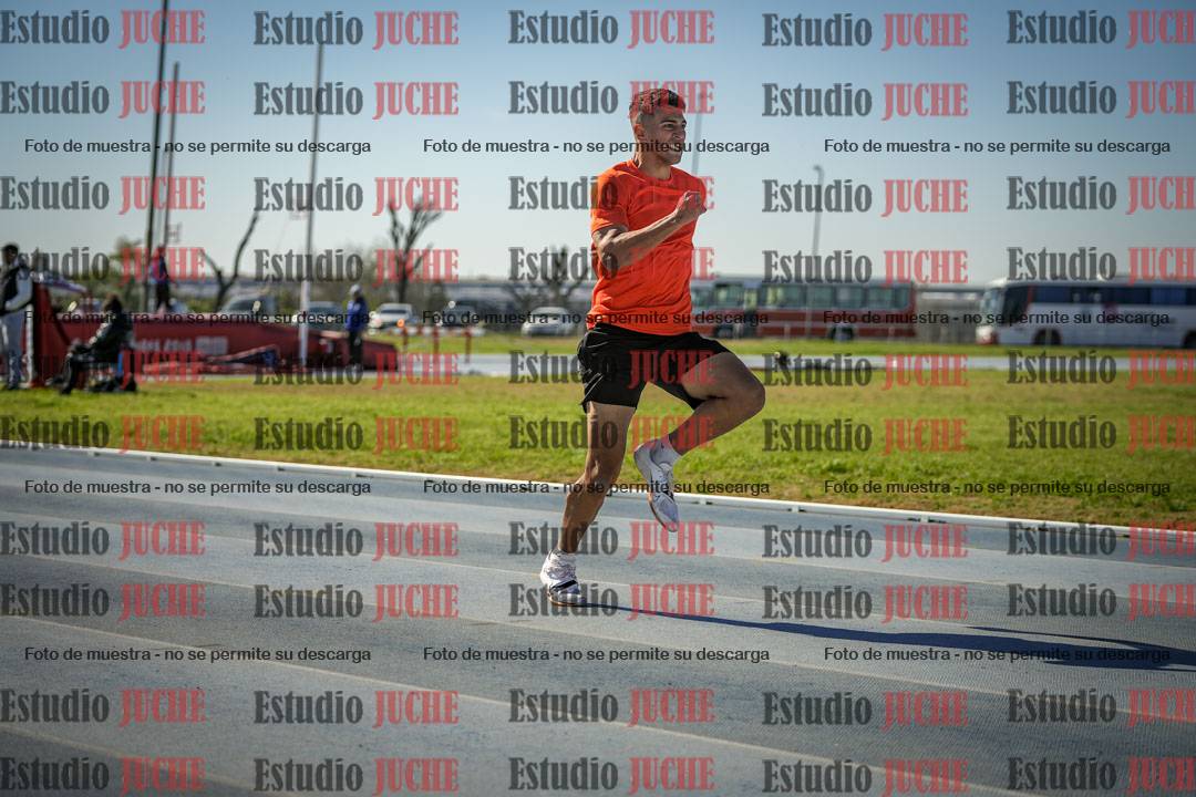 Fotos de los 100 m llanos de varones - decatlón 1