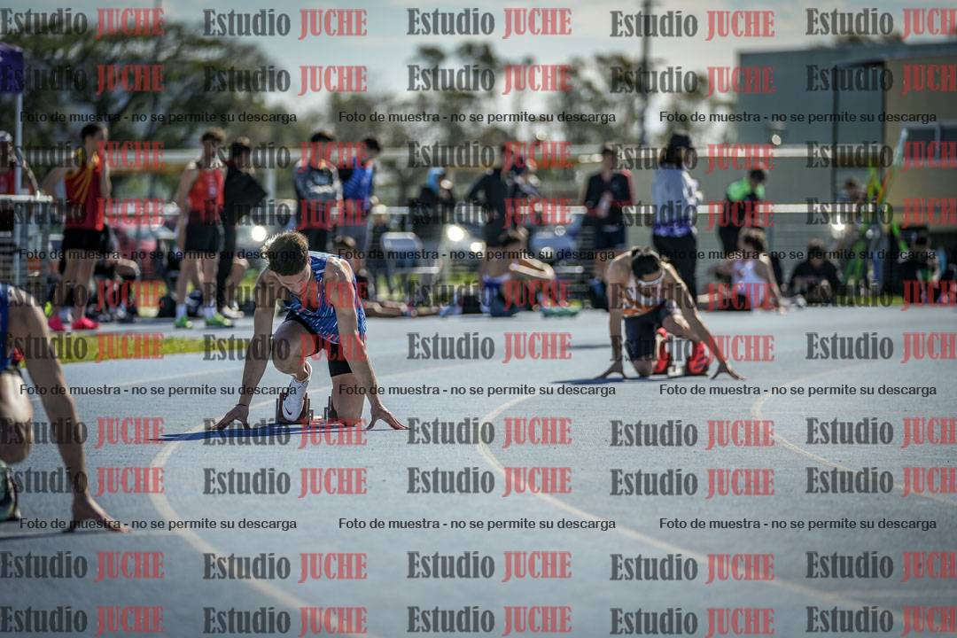 Fotos de los 400 m llanos de varones