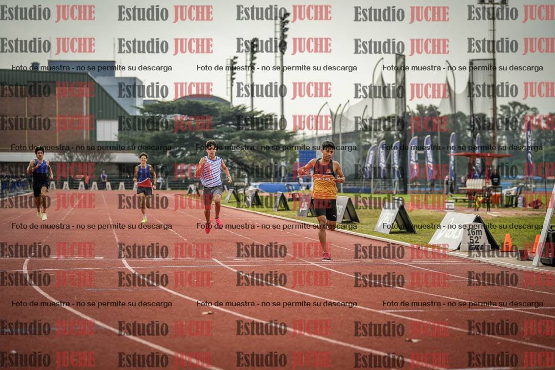 Fotos de los 400 m llanos de varones