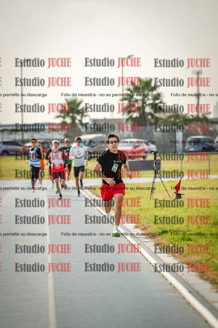 Fotos de los 800 m llanos de varones
