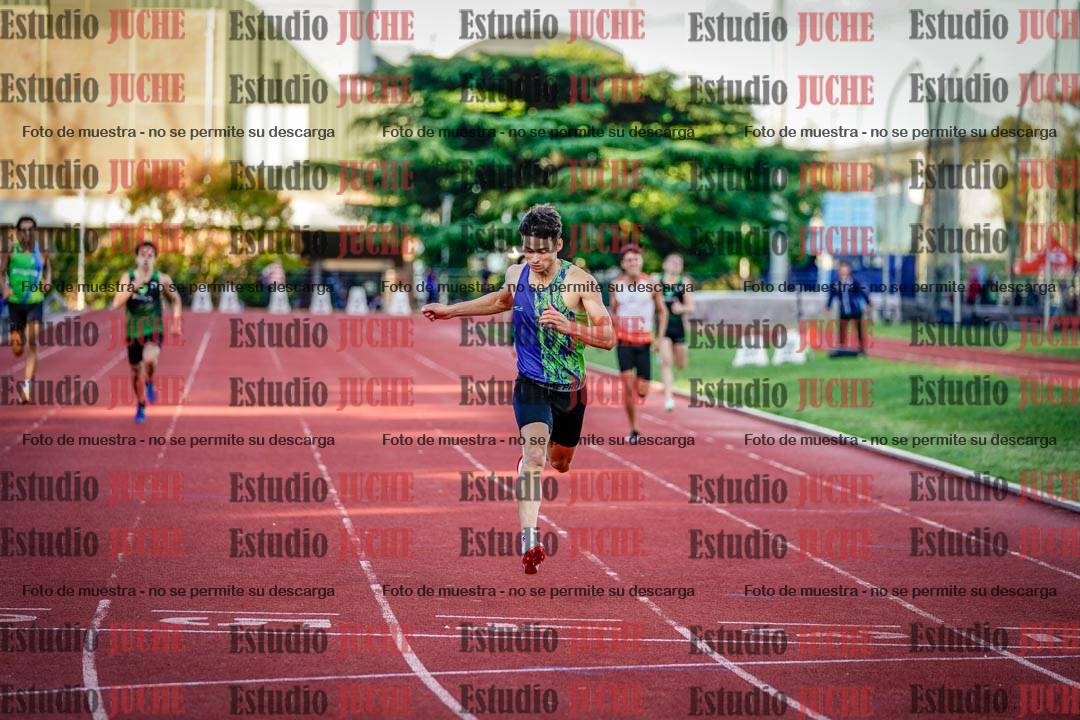 Fotos de los 400 m llanos de varones
