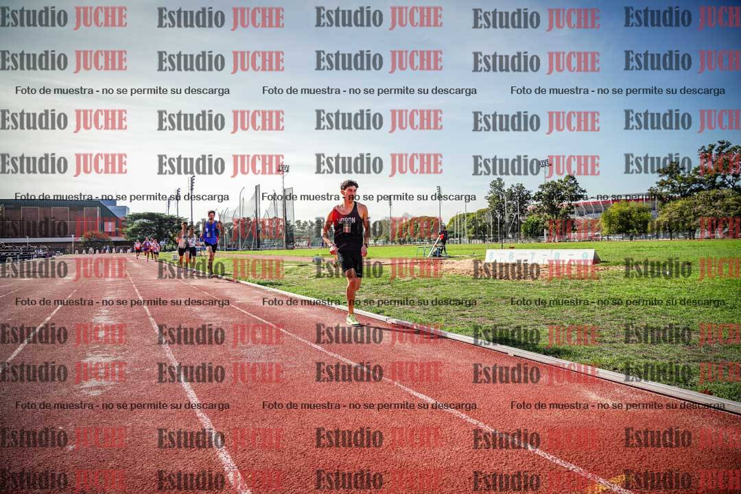Fotos de los 800 m llanos de varones