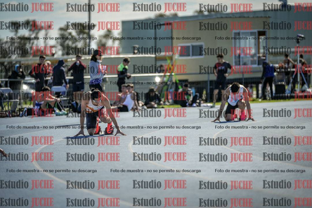 Fotos de los 400 m llanos de varones