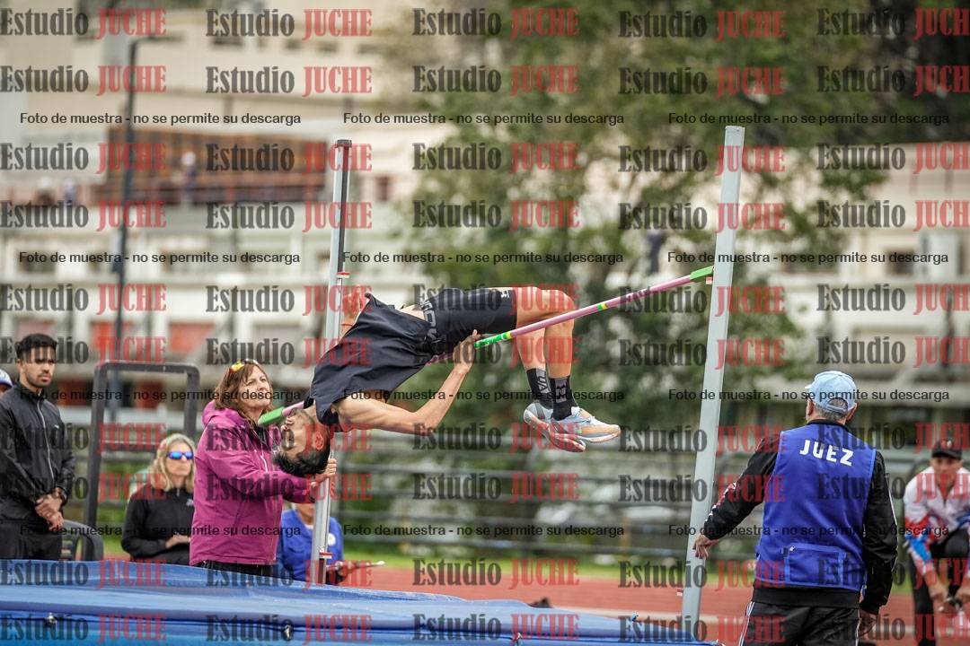 Fotos del salto en alto de varones