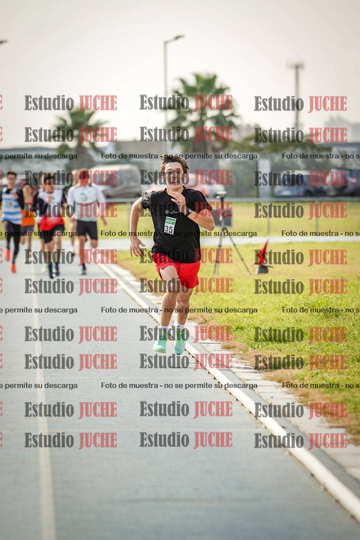 Fotos de los 800 m llanos de varones