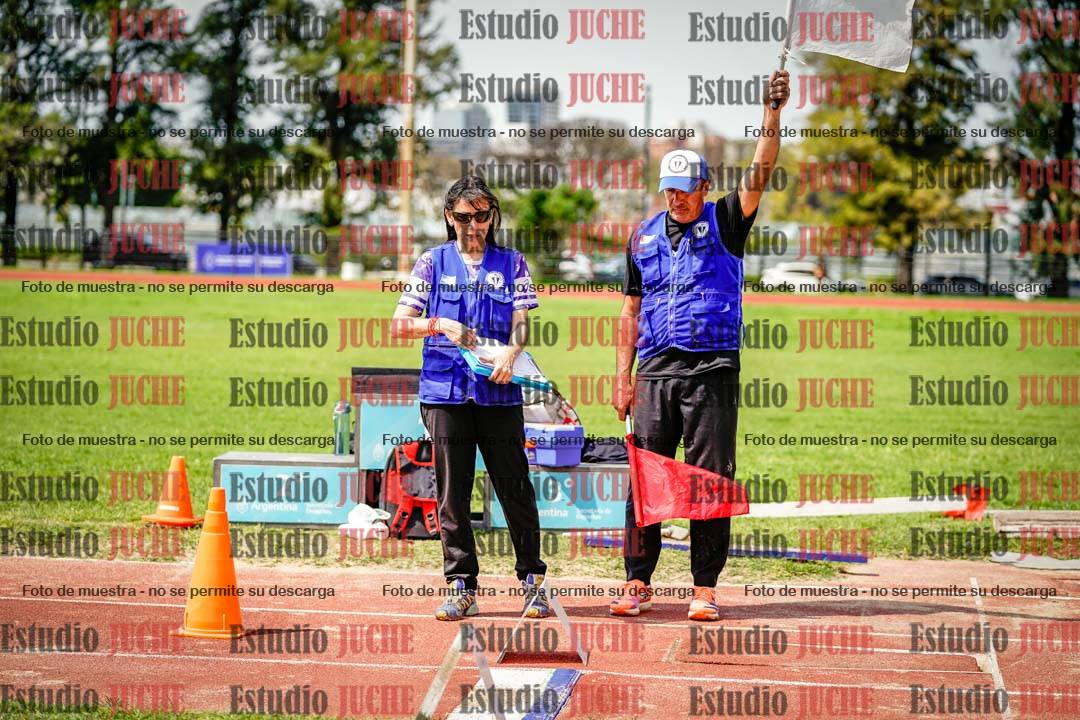 Fotos del salto en largo de mujeres