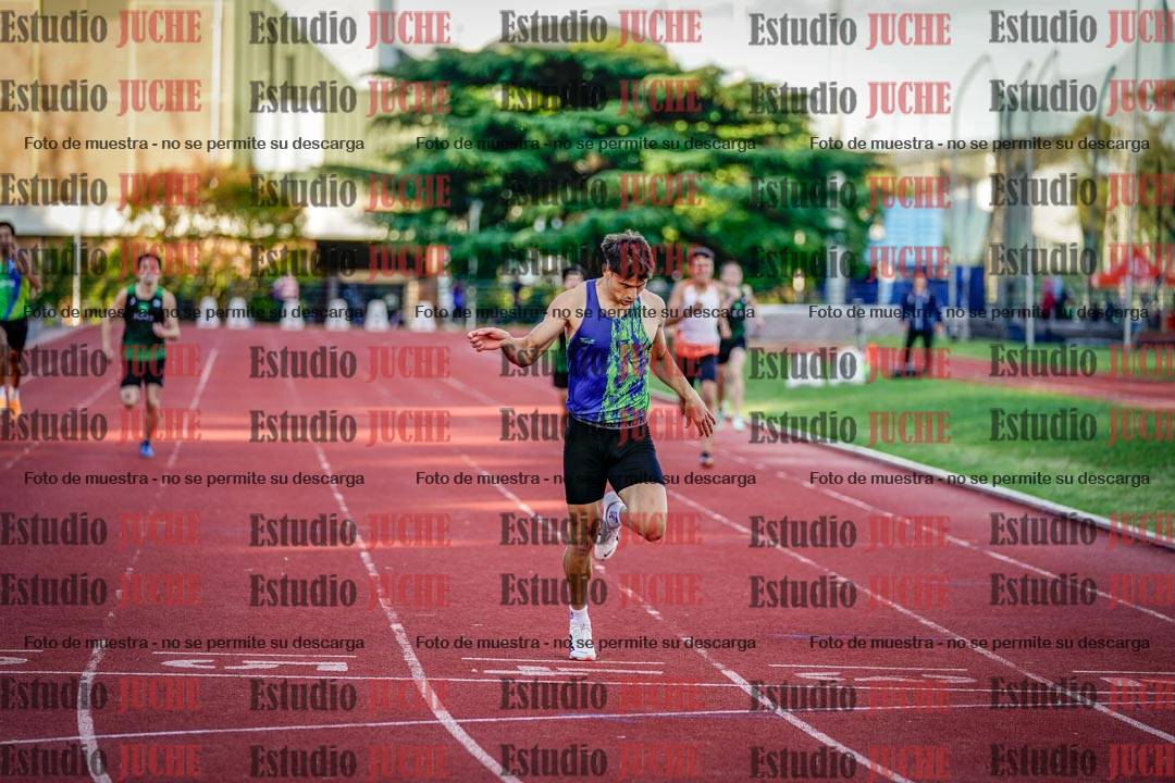 Fotos de los 400 m llanos de varones