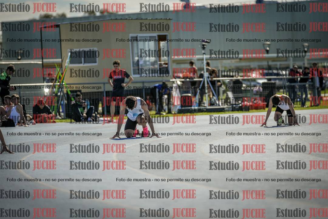 Fotos de los 400 m llanos de varones