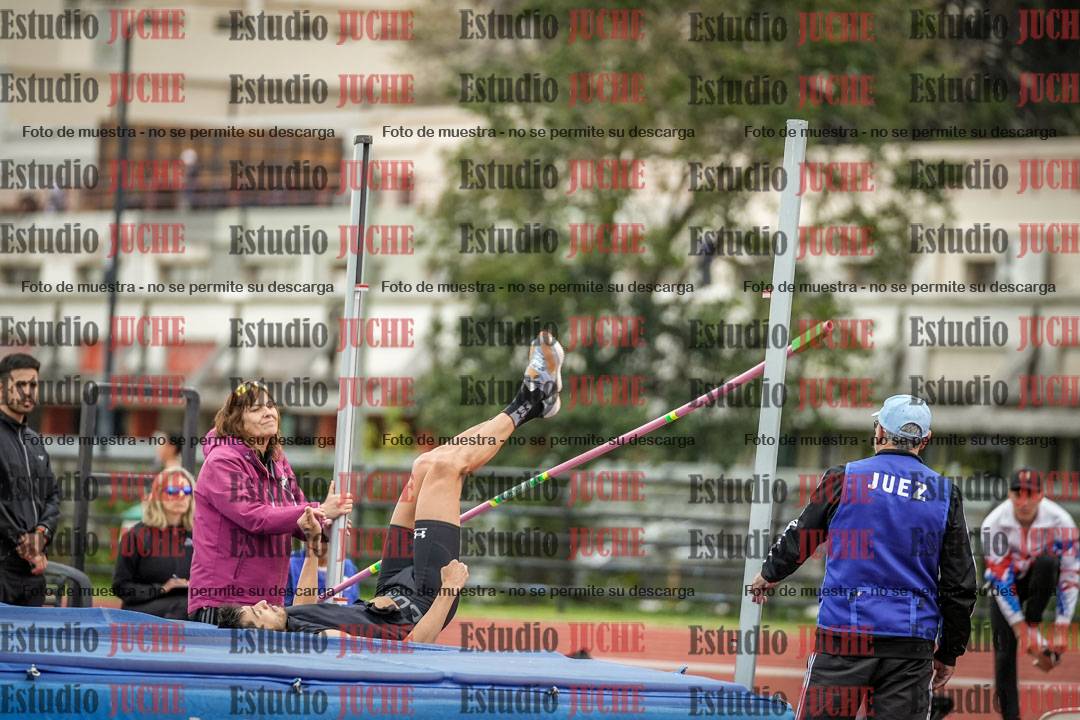 Fotos del salto en alto de varones