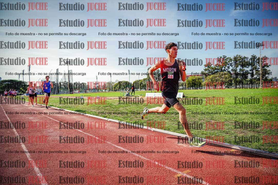 Fotos de los 800 m llanos de varones