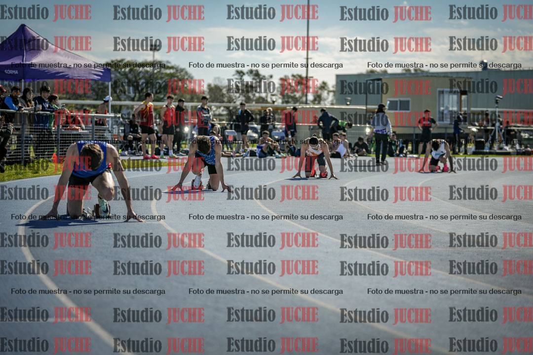 Fotos de los 400 m llanos de varones