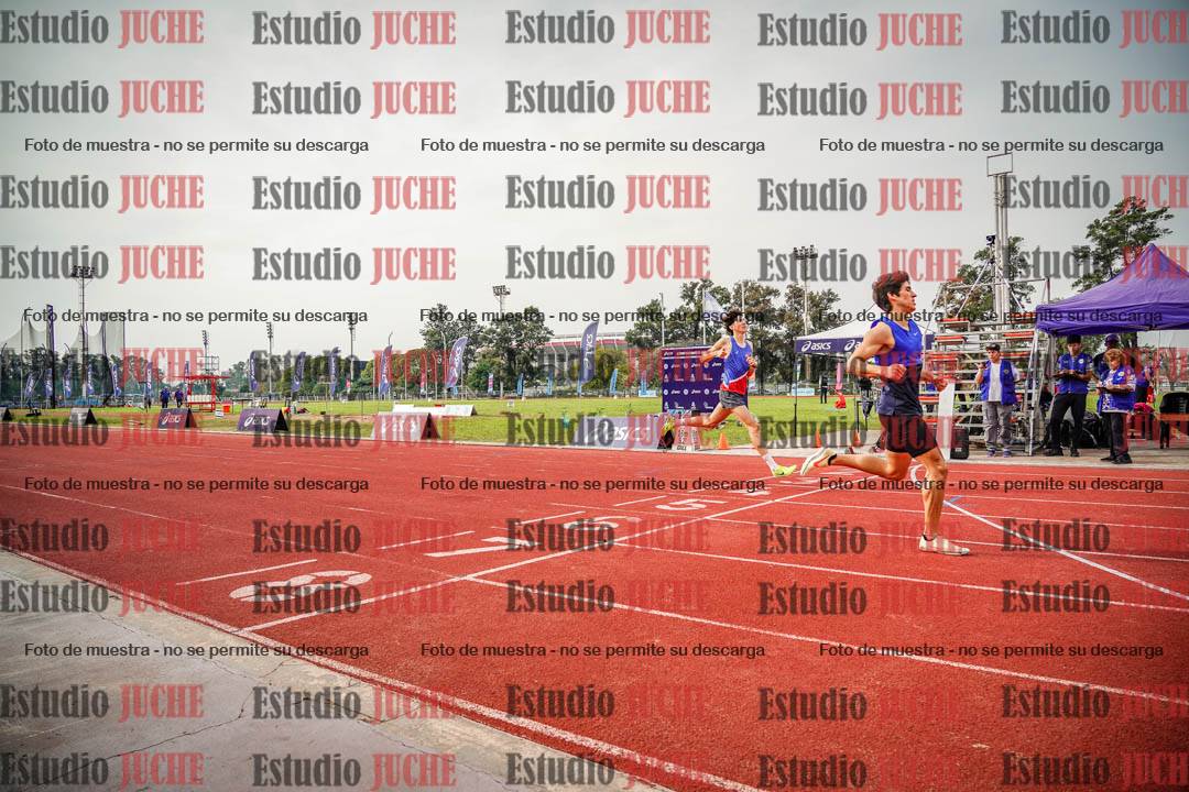 Fotos de los 400 m llanos de varones