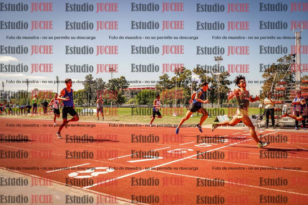 Fotos de los 400 m llanos de varones