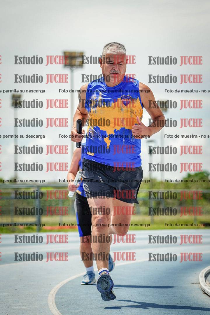 Fotos durante el transcurso de los relevos 20' para running teams - serie 1