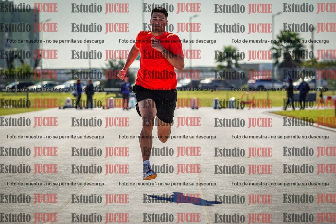 Fotos de los 100 m llanos de varones - decatlón 1