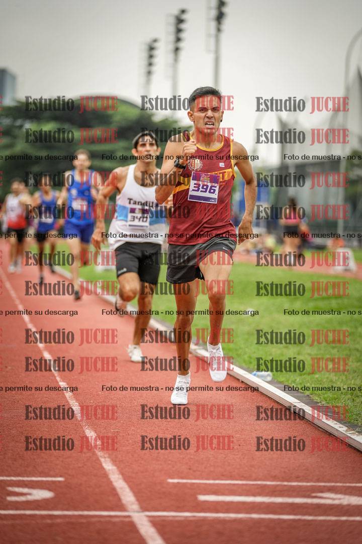 Fotos de los 800 m llanos de varones